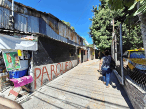 Parking du centre commercial El Pueblito